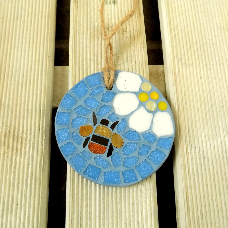 mosaic bee